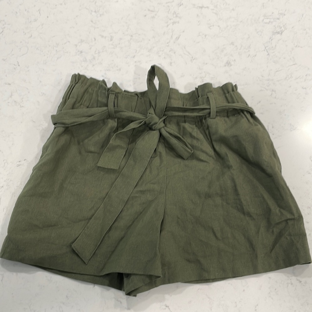 Sack waist linen shorts